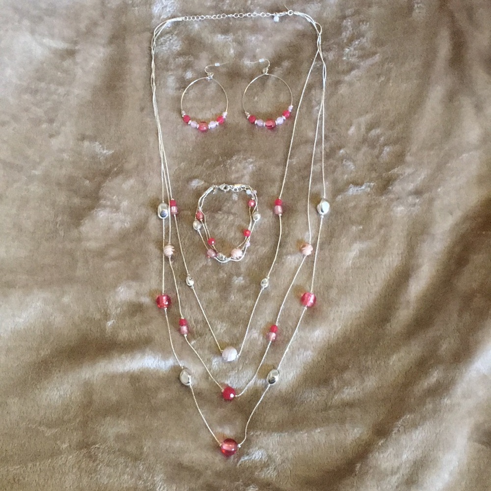 Avon Breast Cancer Illusions Jewelry Set